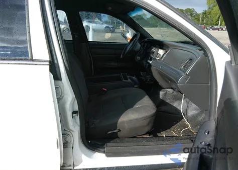 2008 Ford Crown Victoria Police/Police Interceptor z USA, uszkodzony, nr VIN 2FAHP71V48X103524